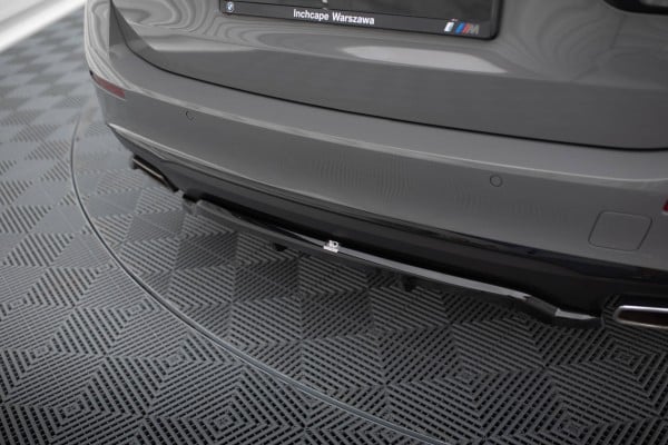 MAXTON DESIGN - Stredový spoiler zadného nárazníka  vhodné pre BMW 5 G30 / G31 FACELIFT, Čierny lesk – Obrázok 3