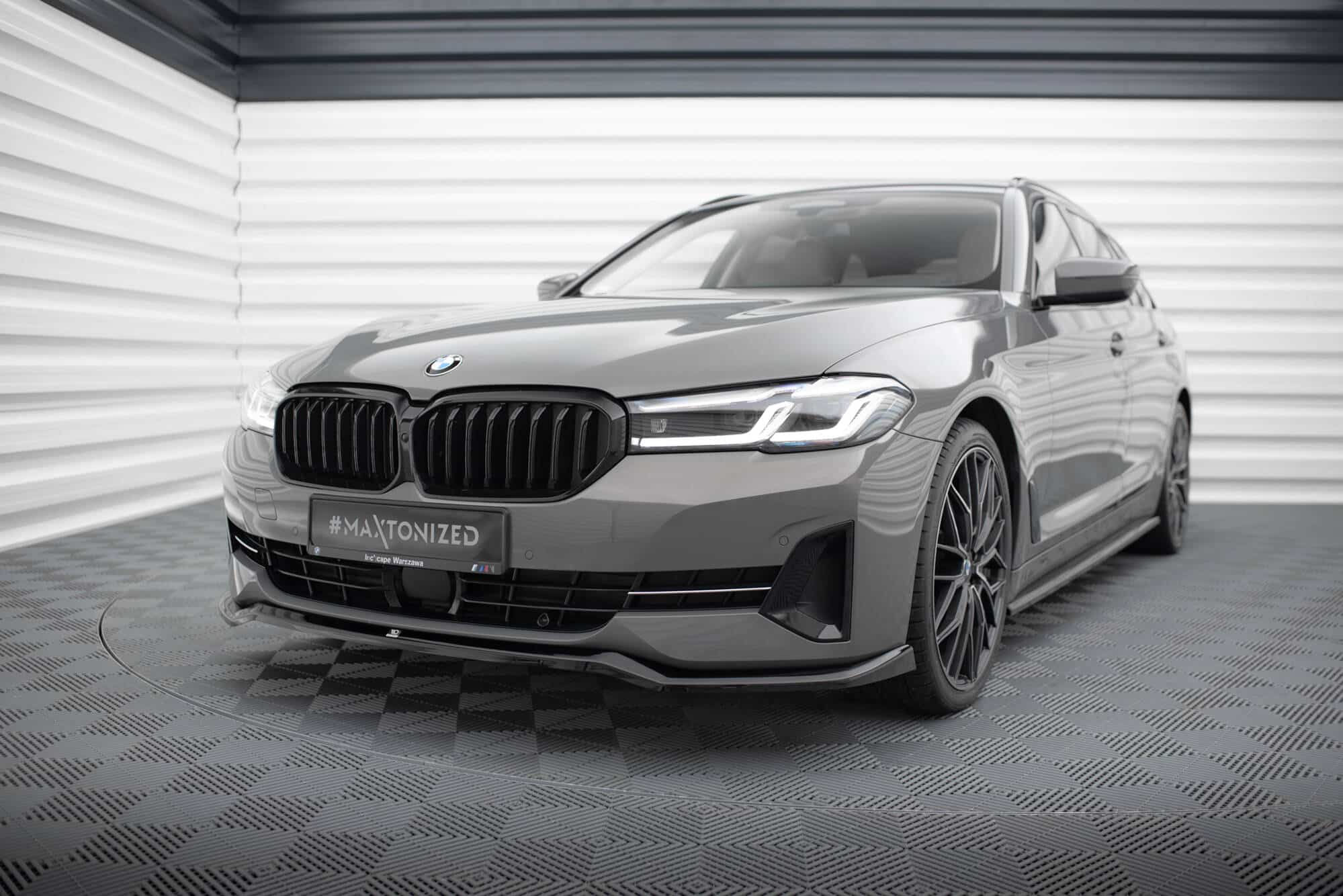 MAXTON DESIGN - Spoiler pod predný nárazník V.2 vhodné pre BMW 5 G30 / G31 FACELIFT, Čierny lesk – Obrázok 3