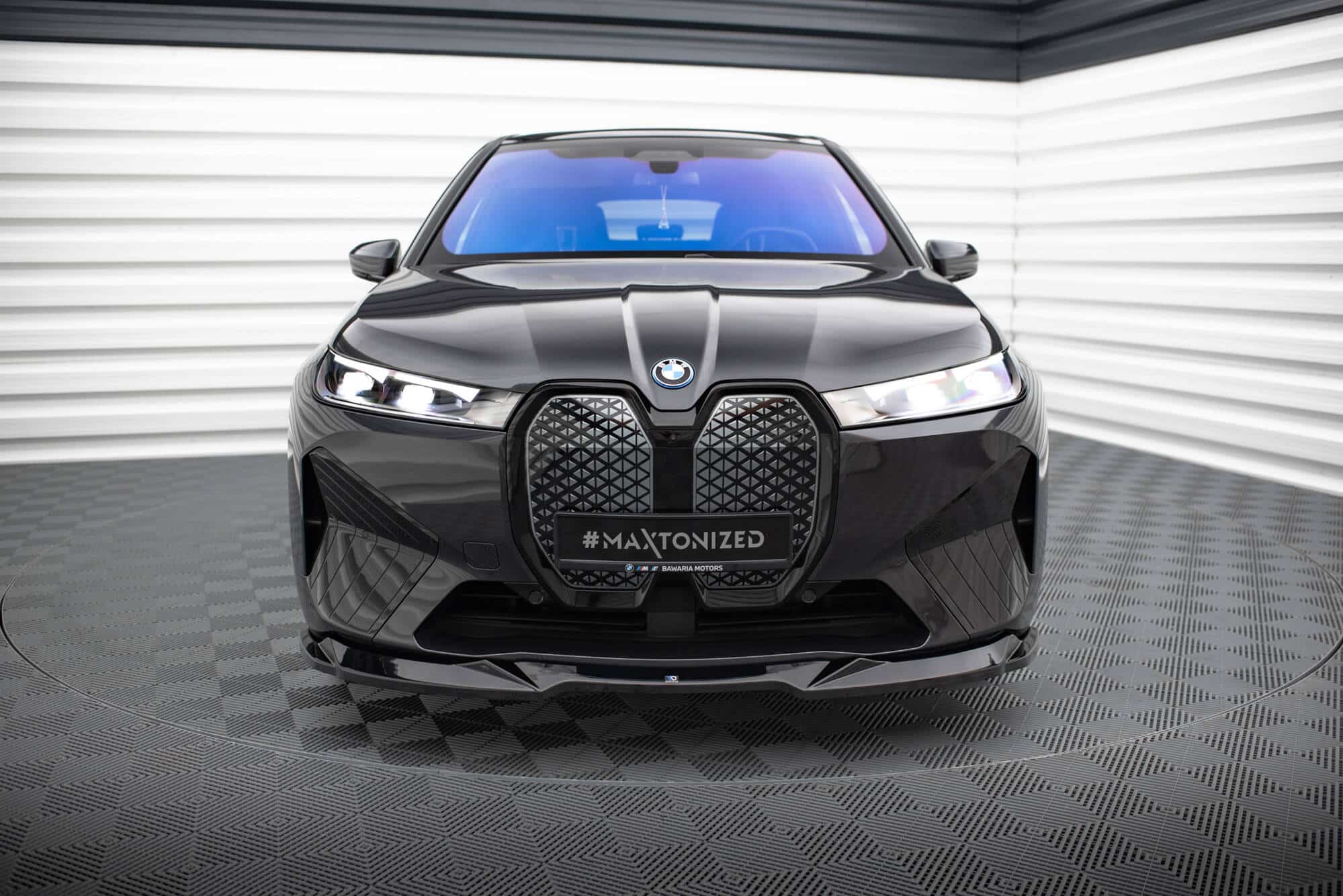 MAXTON DESIGN - Spoiler pod predný nárazník V.2 vhodné pre BMW IX M-PACK I20, Čierny lesk – Obrázok 2