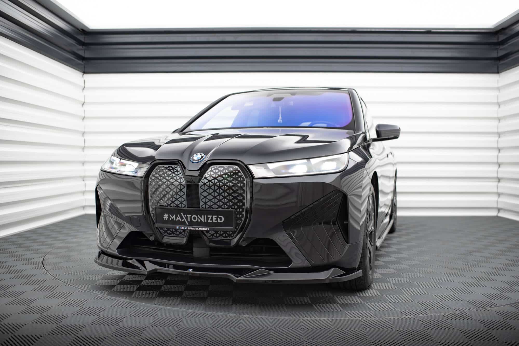 MAXTON DESIGN - Spoiler pod predný nárazník V.2 vhodné pre BMW IX M-PACK I20, Čierny lesk – Obrázok 3