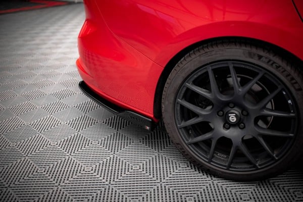 MAXTON DESIGN - Bočné spojlere zadného nárazníka V.6 FORD FOCUS COMBI ST-LINE MK4, Čierny lesk – Obrázok 4
