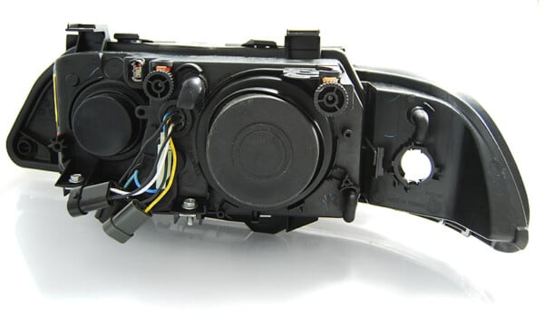 Predné svetlá ANGEL EYES LED Čierne pre BMW E39 09.95-06.03 – Obrázok 3