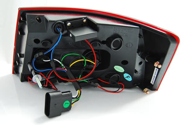 Zadné svetlá LED Čierne pre AUDI A6 C6 SEDAN 04.04-08 6PIN – Obrázok 5