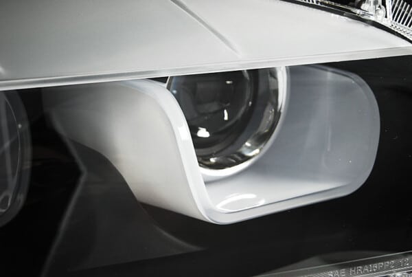 Xenonové predné svetlá U-LED LIGHT Čierne pre  BMW X1 E84 08.12-01.14 – Obrázok 2