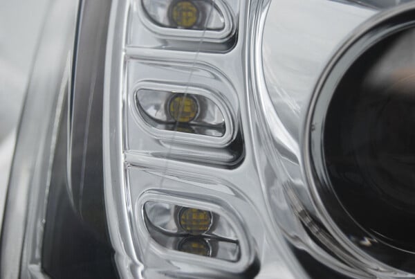 Predné svetlá TUBE LIGHT DRL Chróm pre  VW JETTA VI 1.11-18 – Obrázok 2