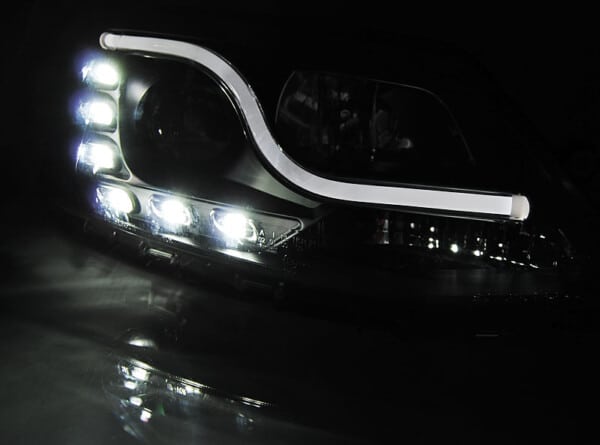 Predné svetlá TUBE LIGHT DRL Čierne pre  VW JETTA VI 1.11-18 – Obrázok 3