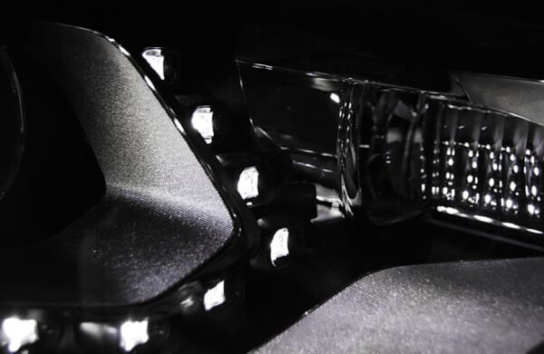 Predné svetlá TRUE DRL Čierne pre  VW TIGUAN 2011 - 12.2015 – Obrázok 2