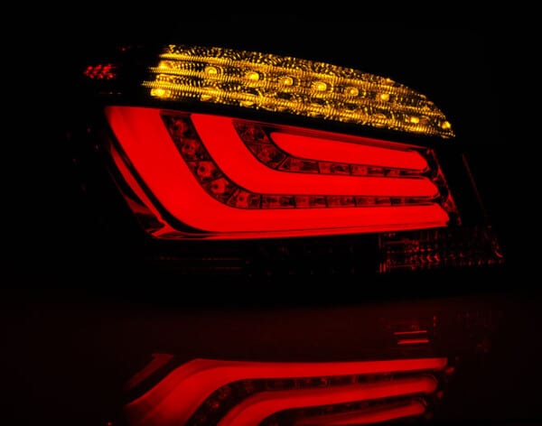 Zadné svetlá LED BAR Čierne pre BMW E60 07.03-02.07 – Obrázok 4