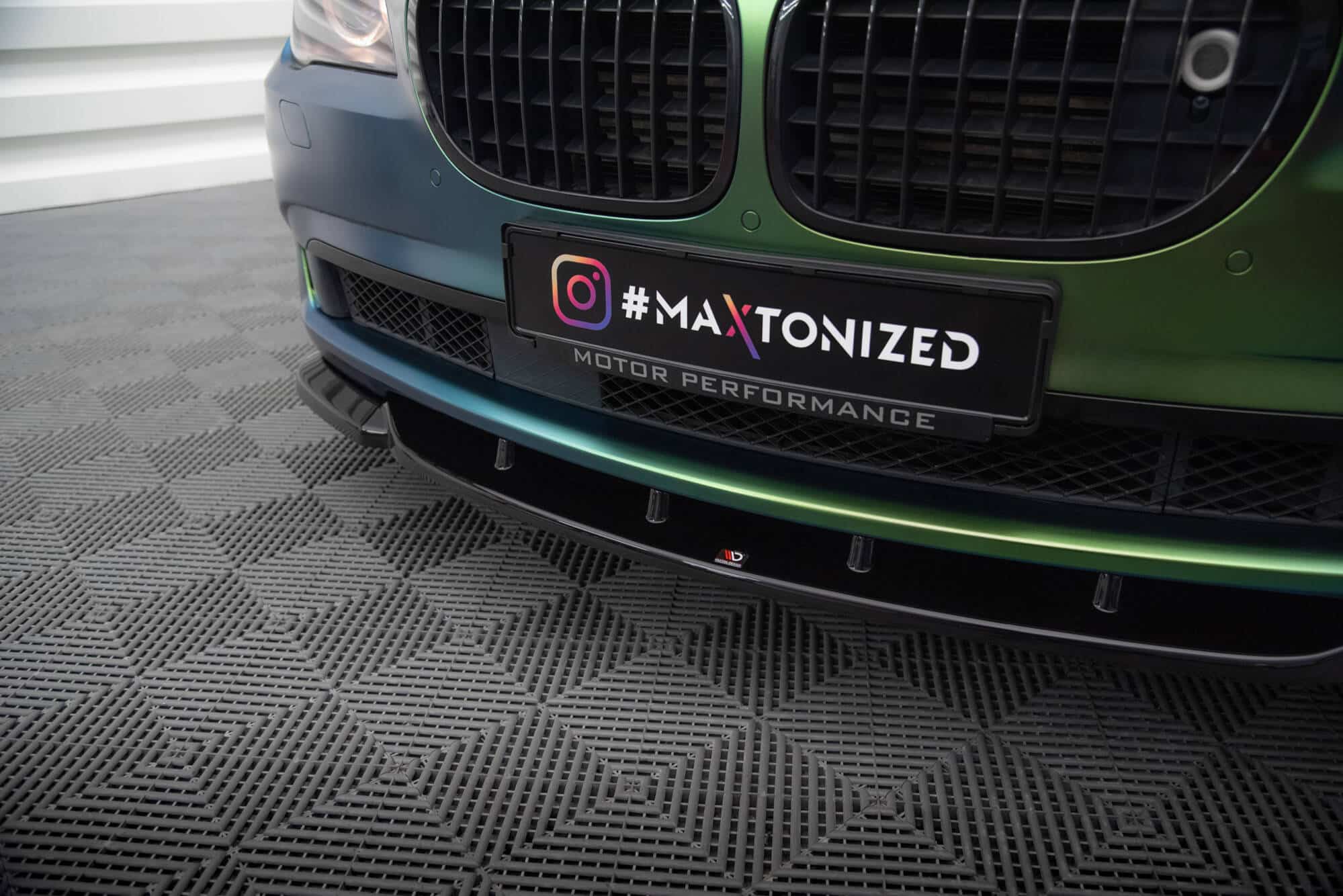 MAXTON DESIGN - Spoiler pod predný nárazník V.1 vhodné pre BMW 7 F01,Čierny lesk – Obrázok 4