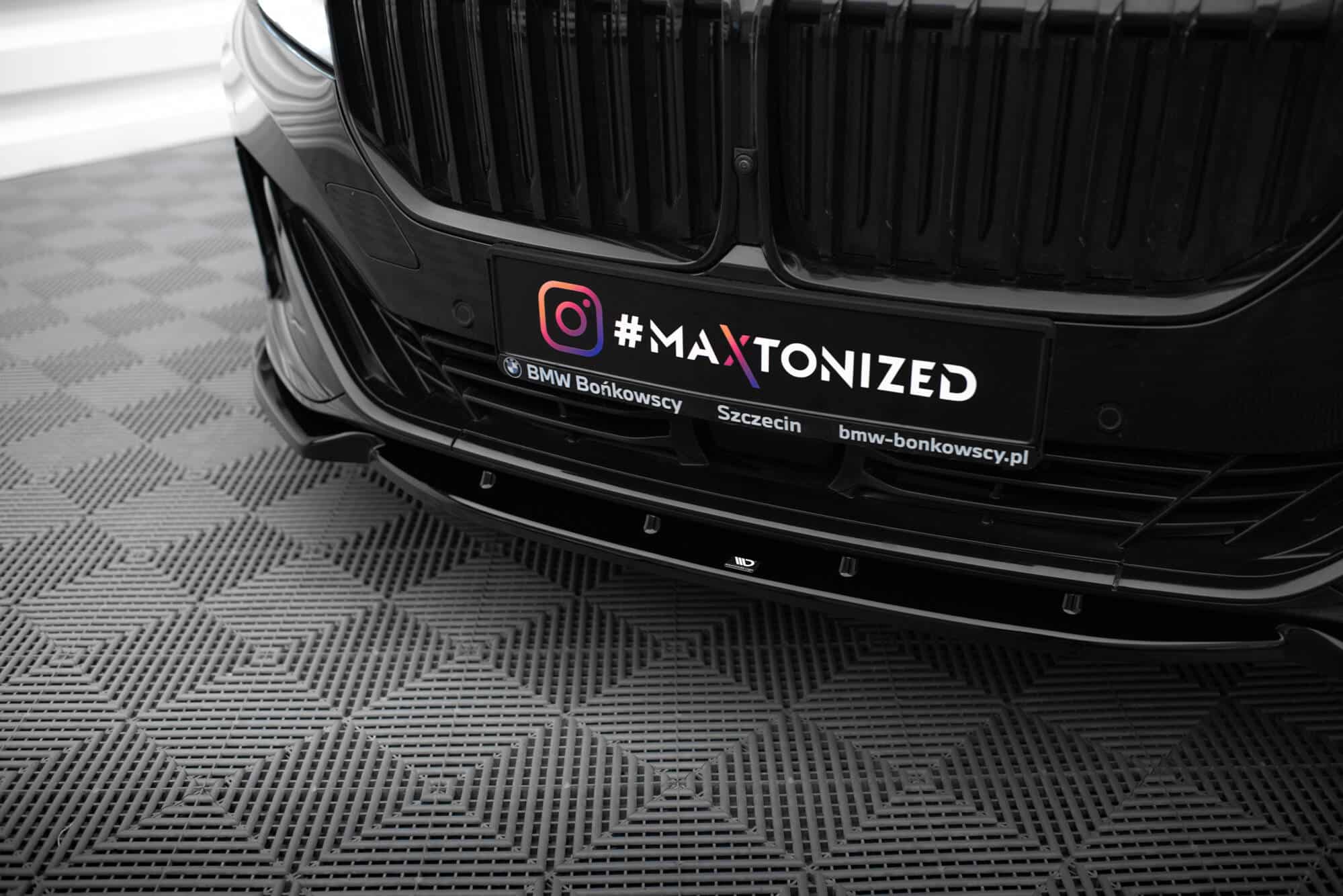 MAXTON DESIGN - Spoiler pod predný nárazník V.1 vhodné pre BMW 7 G11 FACELIFT, Čierny lesk – Obrázok 3