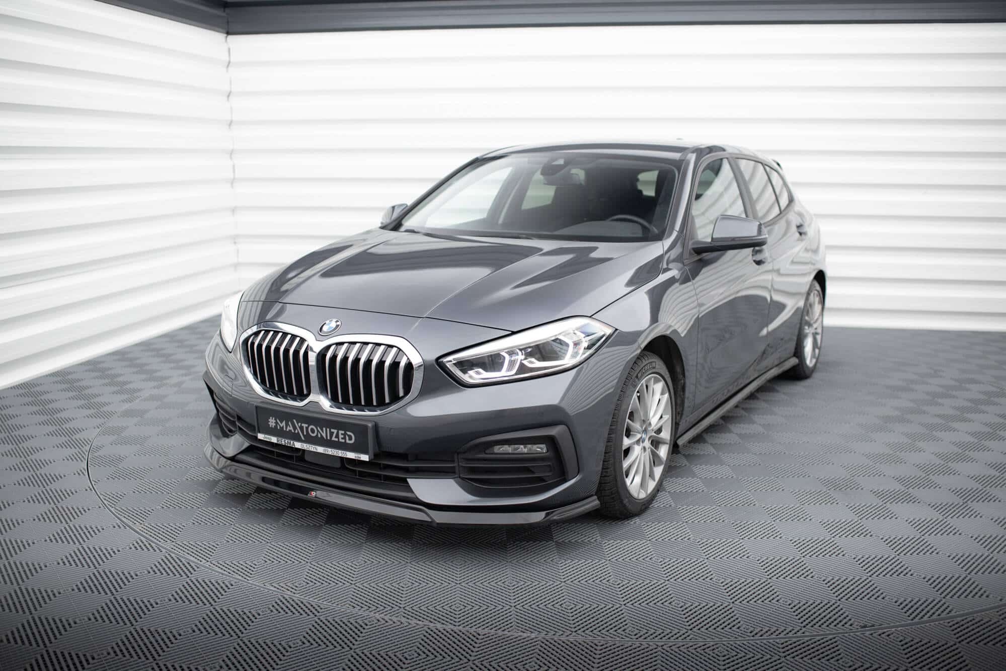 MAXTON DESIGN - Spoiler pod predný nárazník V.2 vhodné pre BMW 1 F40 ,Čierny lesk – Obrázok 5