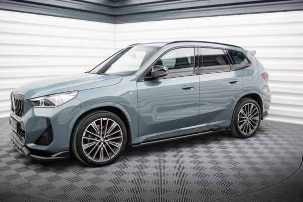 MAXTON DESIGN - Lišty pod bočné prahy vhodné pre BMW X1 M-PACK U11, Čierny lesk – Obrázok 4