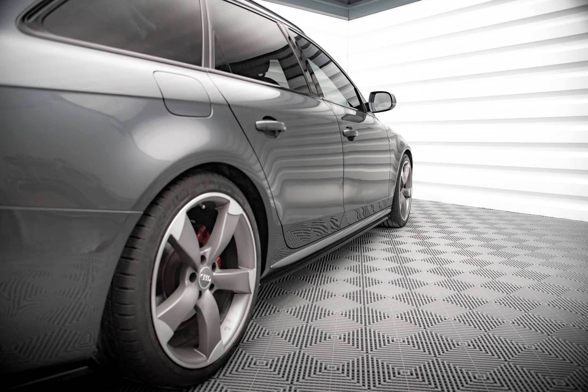 MAXTON DESIGN - Lišty pod bočné prahy V.2 , AUDI A4 / A4 S-LINE / S4 B8, Čierny lesk – Obrázok 2