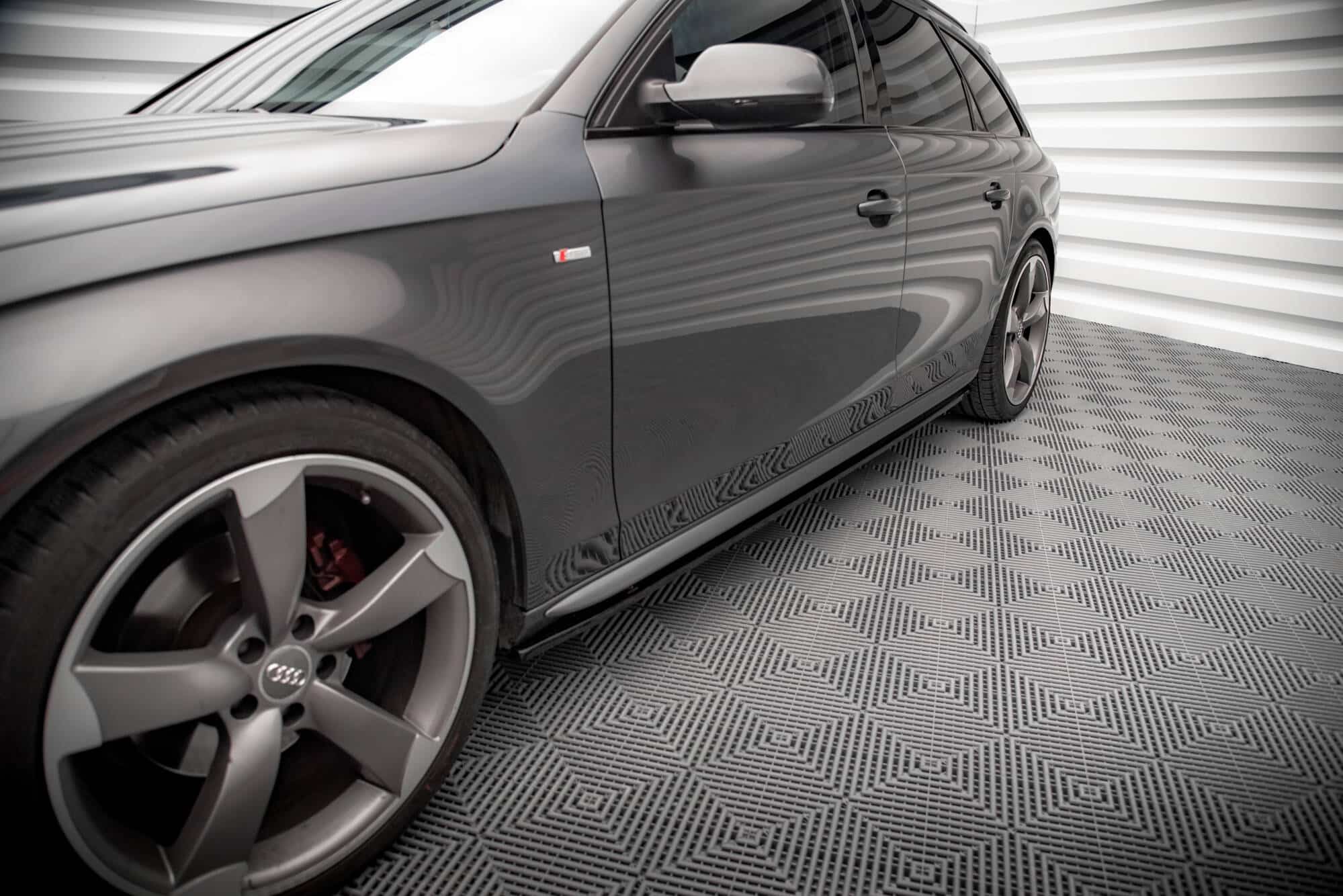 MAXTON DESIGN - Lišty pod bočné prahy V.2 , AUDI A4 / A4 S-LINE / S4 B8, Čierny lesk – Obrázok 4