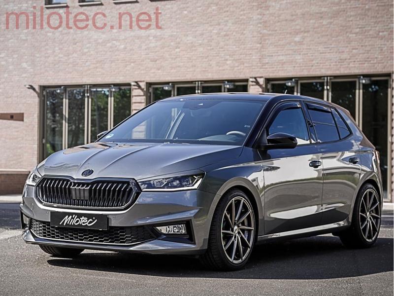 kat.č. 4 505 04 - Lišta předního nárazníku, čierny lesk , Fabia IV. Limousine 2021–›