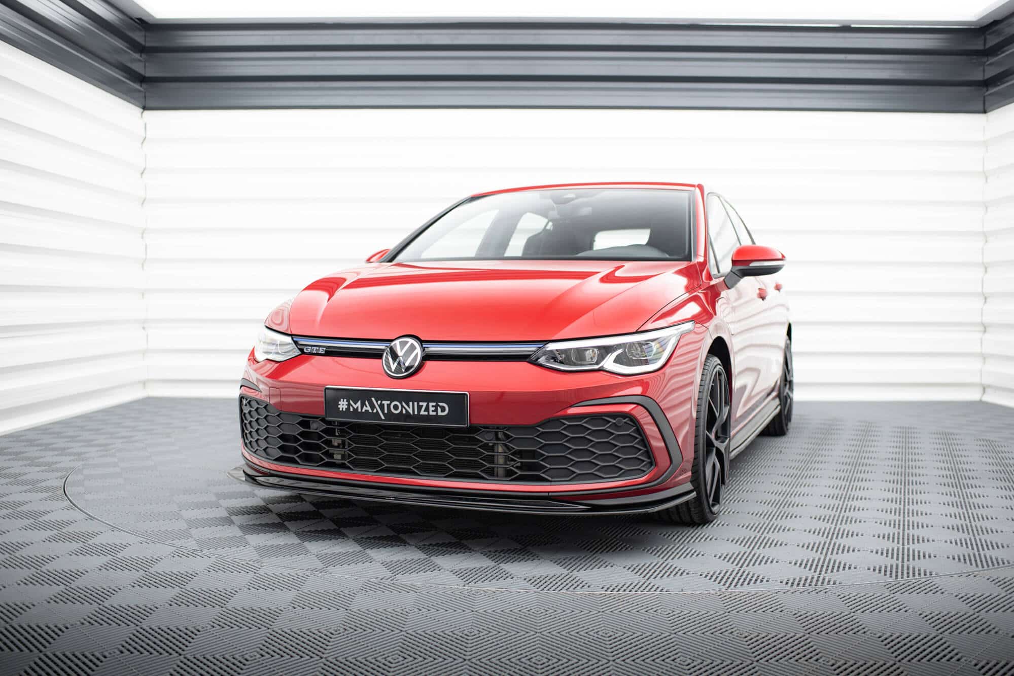 MAXTON DESIGN - Spoiler pod predný nárazník V.6, VOLKSWAGEN GOLF GTI / GTE / R-LINE MK8, Čierny lesk – Obrázok 3
