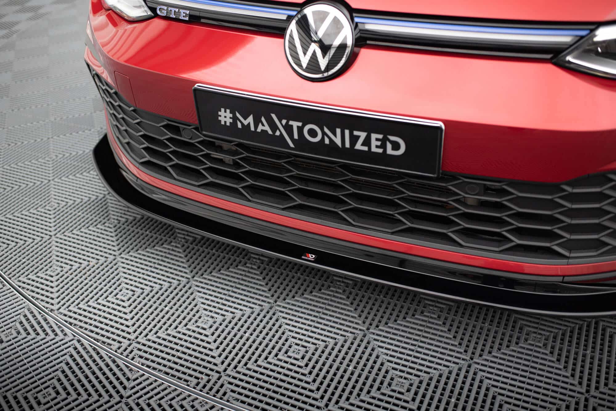 MAXTON DESIGN - Spoiler pod predný nárazník V.6, VOLKSWAGEN GOLF GTI / GTE / R-LINE MK8, Čierny lesk – Obrázok 4