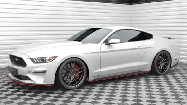 MAXTON DESIGN - Lišty pod bočné prahy V.2 ,FORD MUSTANG MK6 FACELIFT, Čierny lesk – Obrázok 2