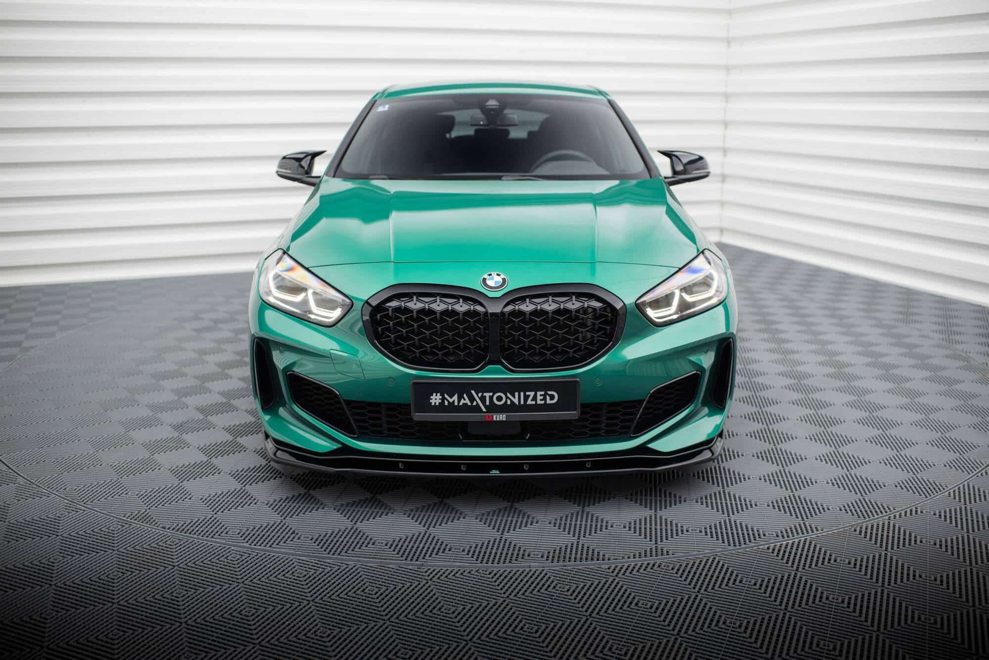 MAXTON DESIGN - Spoiler pod predný nárazník V.9 , vhodné pre BMW M135I F40, Čierny lesk – Obrázok 5