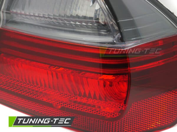 Zadné svetlo červené dymové pravá strana TYC vhodné pre BMW E90 05-08 – Obrázok 2