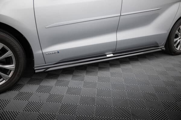 MAXTON DESIGN - Lišty pod bočné prahy, TOYOTA SIENNA MK4, Čierny lesk – Obrázok 3