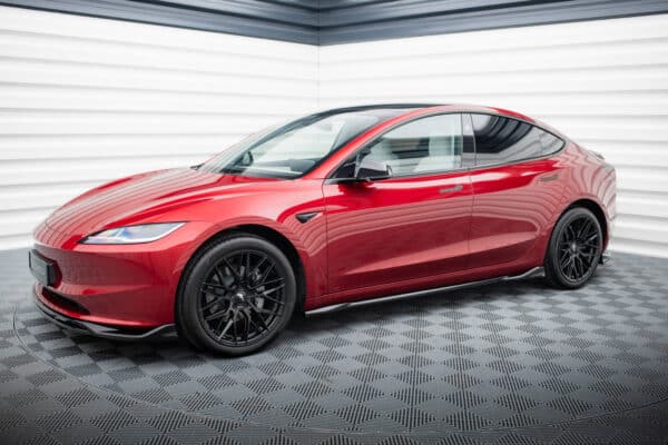 MAXTON DESIGN - Lišty pod bočné prahy V.1, TESLA MODEL 3 PROJECT HIGHLAND(FACELIFT), Čierny lesk – Obrázok 2