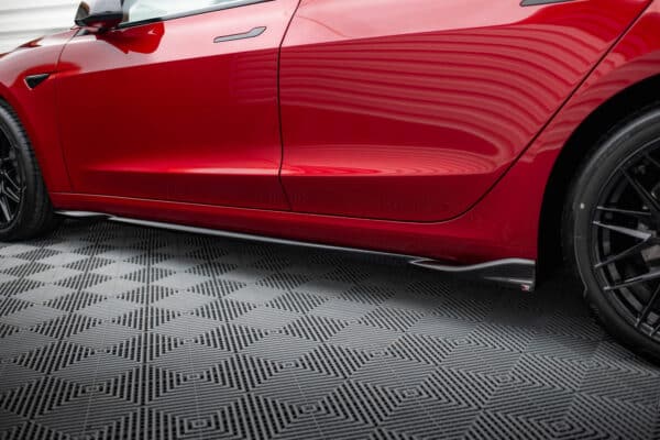 MAXTON DESIGN - Lišty pod bočné prahy V.1, TESLA MODEL 3 PROJECT HIGHLAND(FACELIFT), Čierny lesk – Obrázok 4