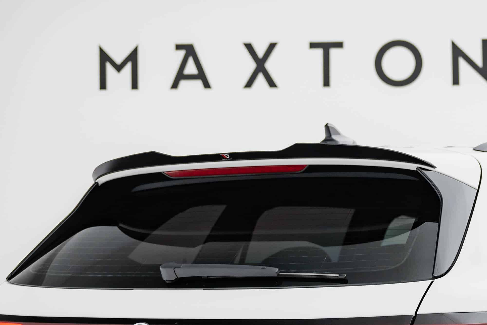 MAXTON DESIGN - Spoiler kufra Volkswagen Passat B9, Čierny lesk – Obrázok 4