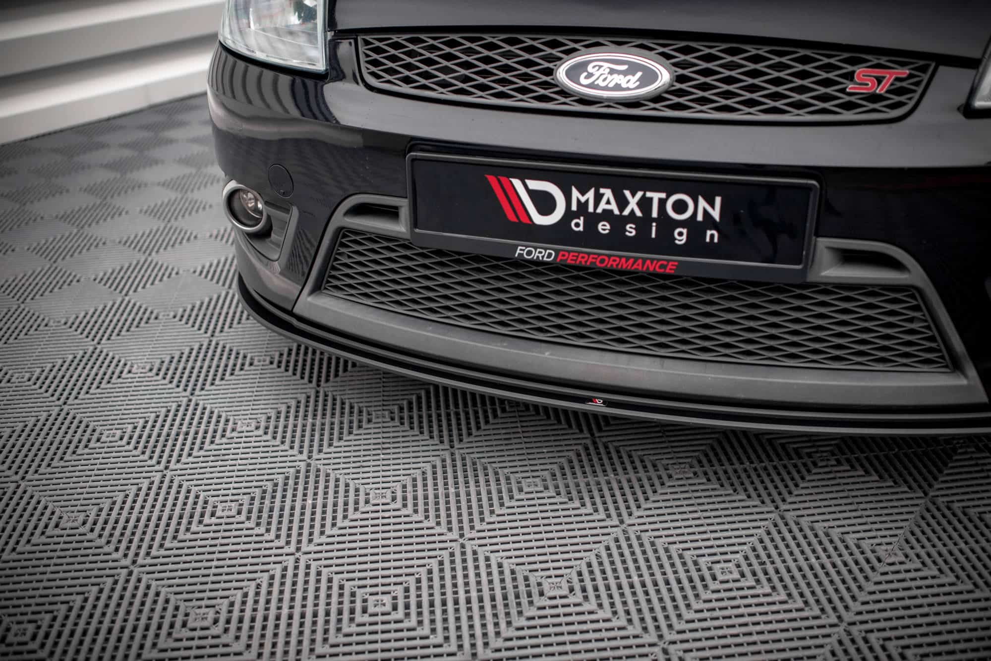 MAXTON DESIGN - Street Pro Spoiler pod predný nárazník Ford Fiesta ST Mk6, Čierna Matná – Obrázok 4