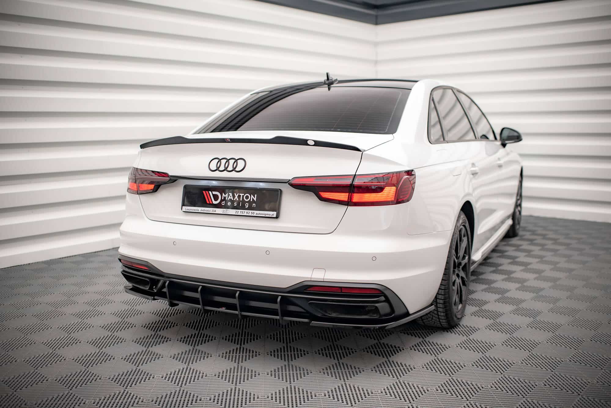 MAXTON DESIGN - Street Pro Zadný difúzor Audi A4 B9 Facelift, Čierna Matná – Obrázok 2