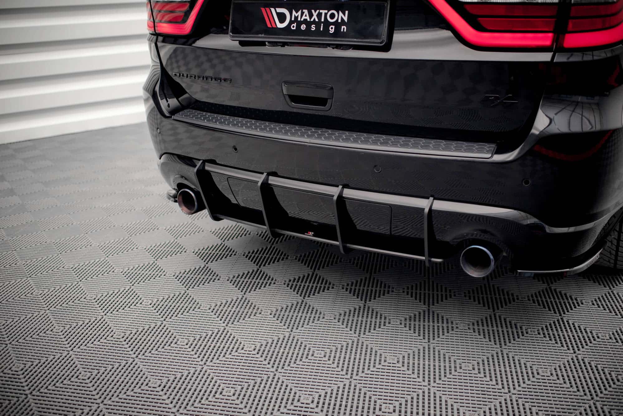 MAXTON DESIGN - Street Pro Zadný difúzor V.2 Dodge Durango RT Mk3, Čierna Matná – Obrázok 2
