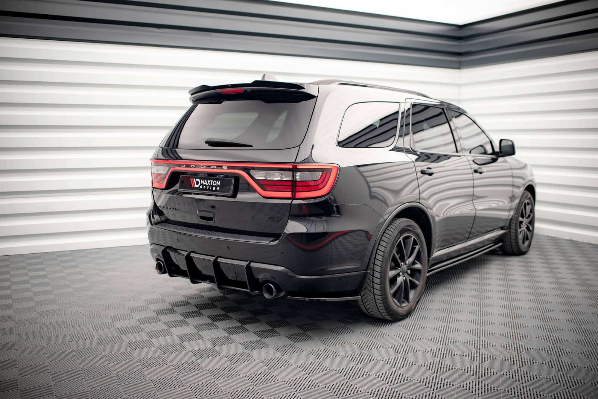 MAXTON DESIGN - Street Pro Zadný difúzor V.2 Dodge Durango RT Mk3, Čierna Matná – Obrázok 4