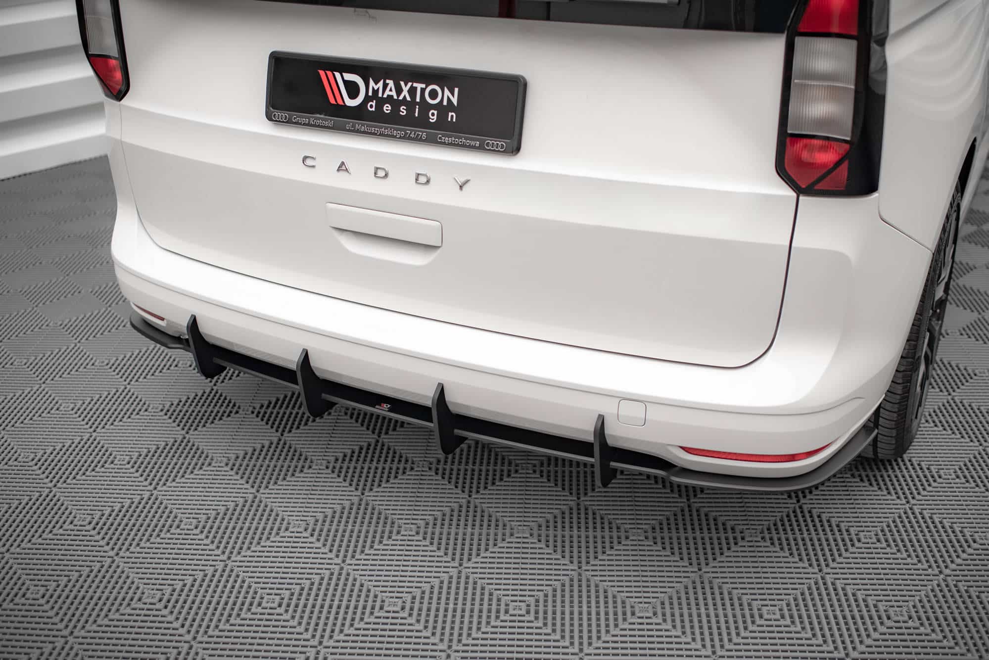 MAXTON DESIGN - Street Pro Zadný difúzor Volkswagen Caddy Mk5, Čierna Matná – Obrázok 2
