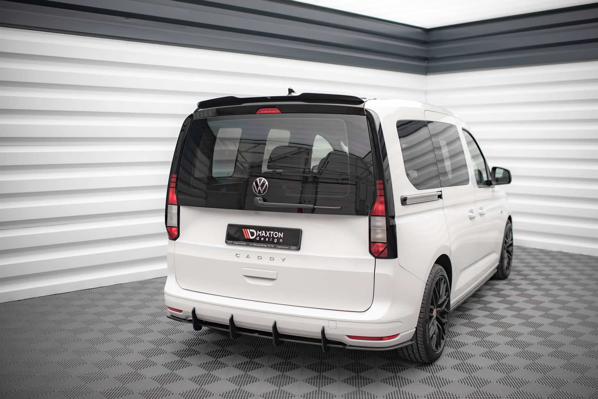 MAXTON DESIGN - Street Pro Zadný difúzor Volkswagen Caddy Mk5, Čierna Matná – Obrázok 4