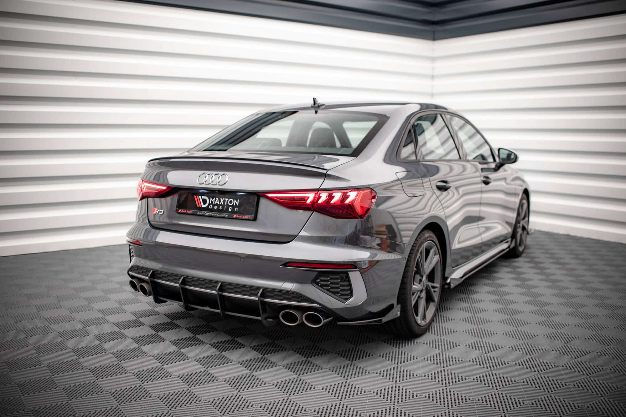 MAXTON DESIGN - Street Pro Bočné difúzory zadného nárazníka + Splitre Audi S3 Sedan 8Y, Čierna Matná – Obrázok 3