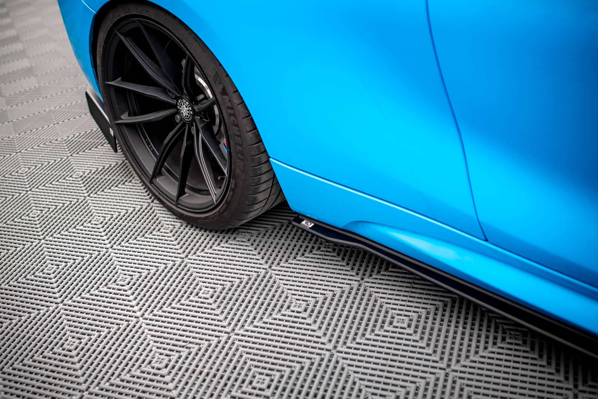 MAXTON DESIGN - Street Pro Lišty pod bočné prahy vhodné pre BMW M2 F87, Čierna Matná – Obrázok 3
