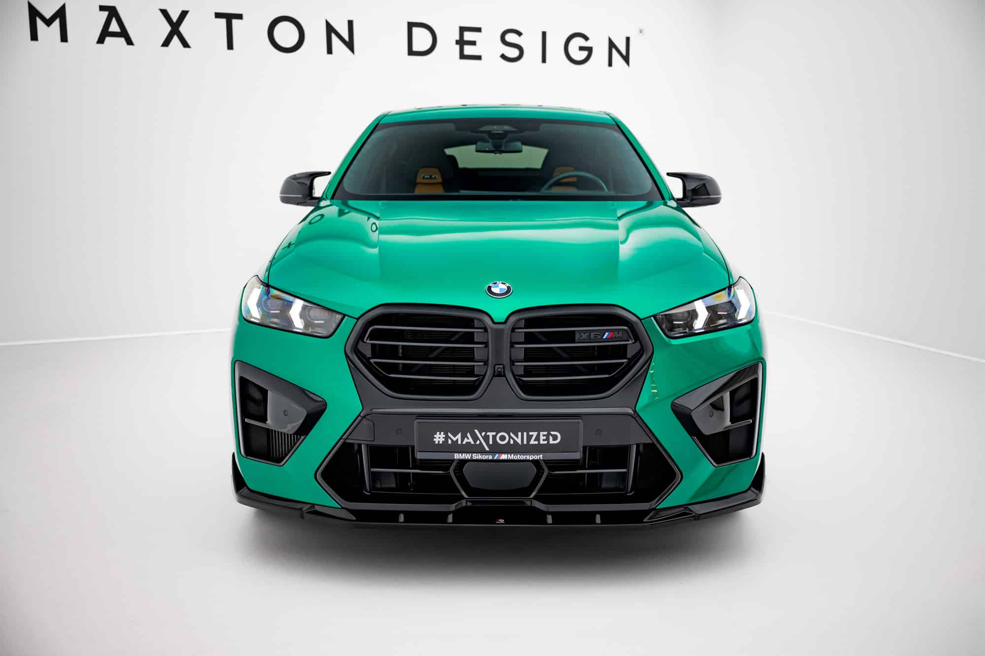 MAXTON DESIGN - Spoiler pod predný nárazník V.2 vhodné pre BMW X6 M F96 Facelift, Čierny lesk – Obrázok 2