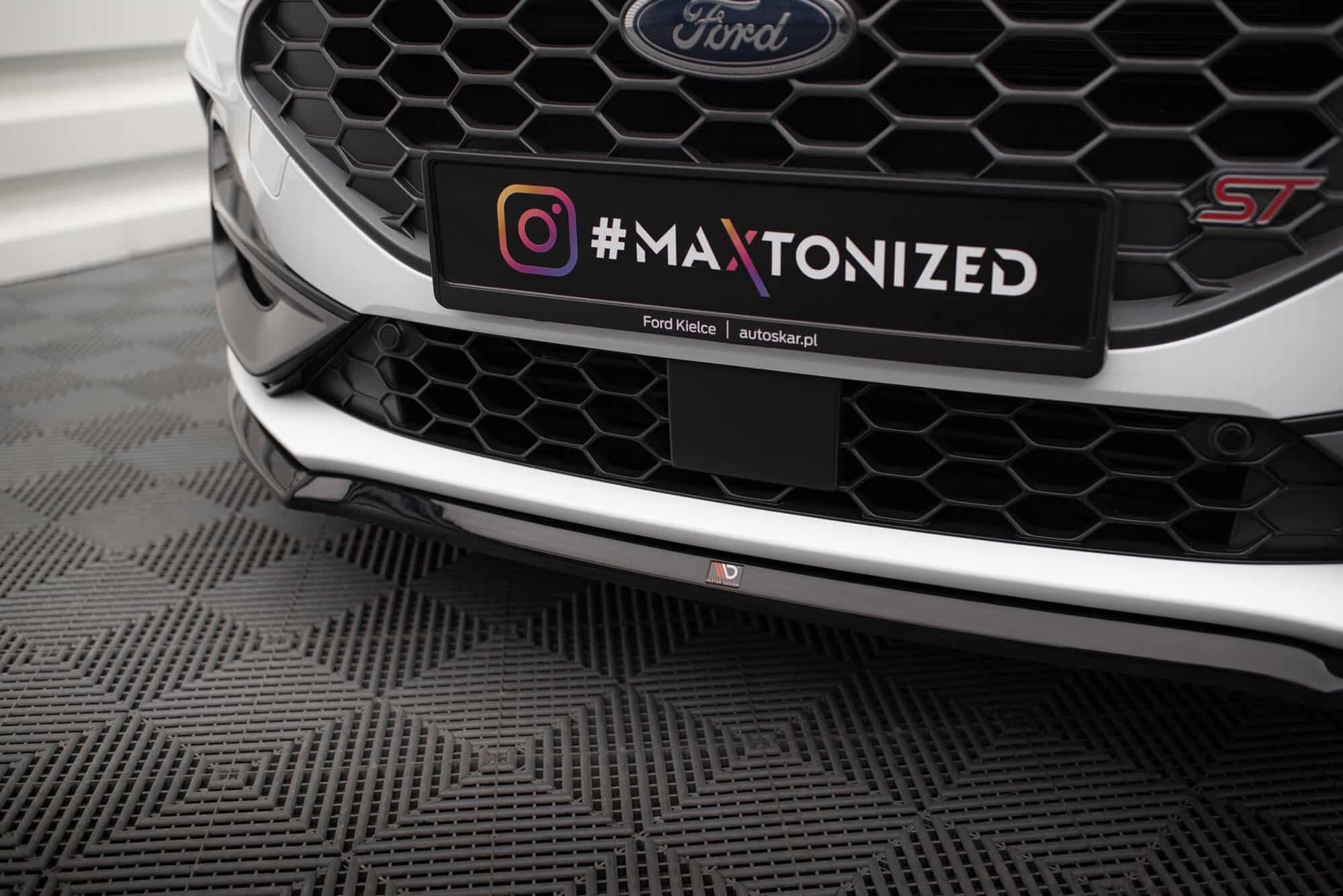 MAXTON DESIGN - Spoiler pod predný nárazník V.3 Ford Focus ST / ST-Line Mk4 Facelift, Čierny lesk – Obrázok 6