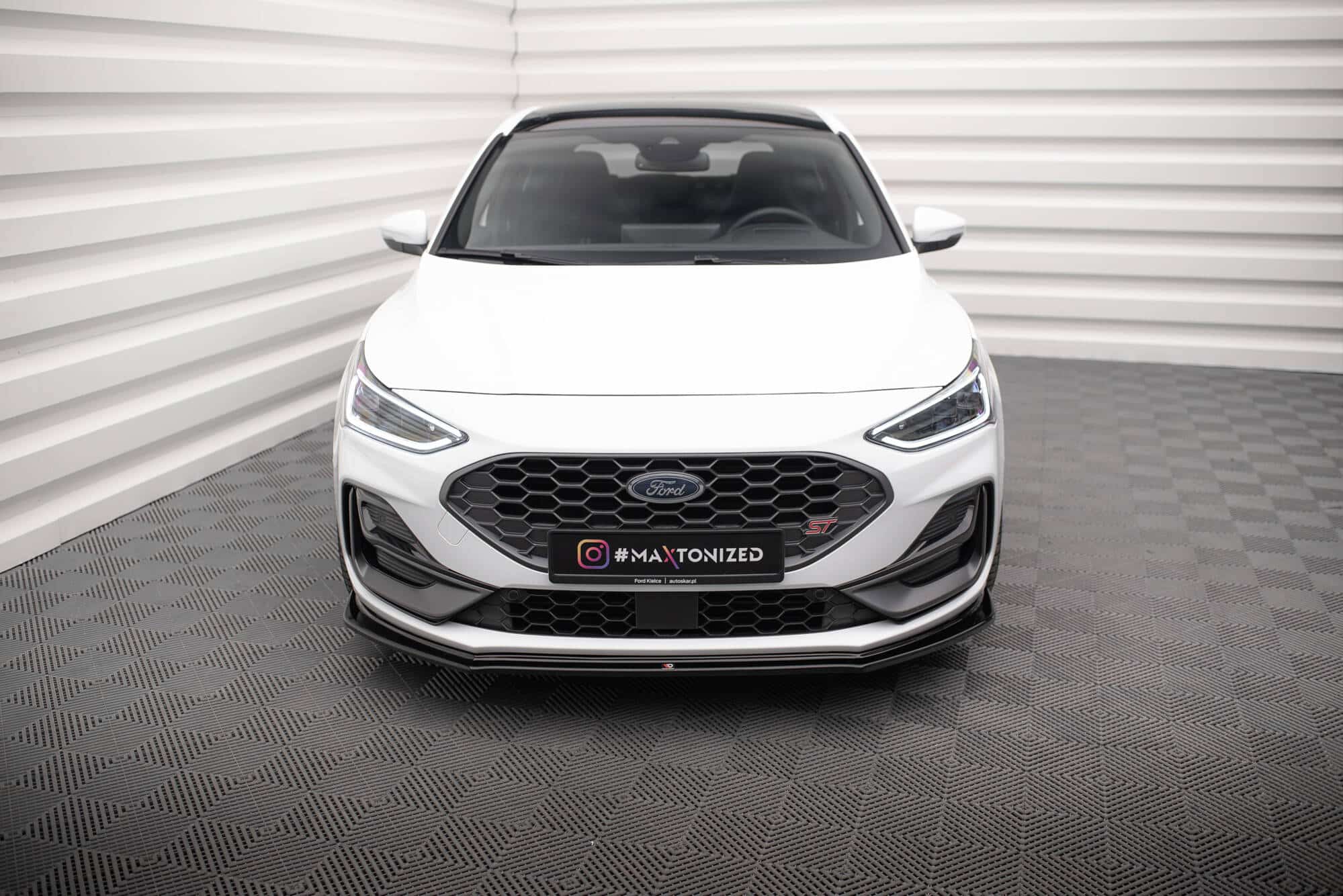 MAXTON DESIGN - Spoiler pod predný nárazník V.4 Ford Focus ST / ST-Line Mk4 Facelift, Čierny lesk – Obrázok 2