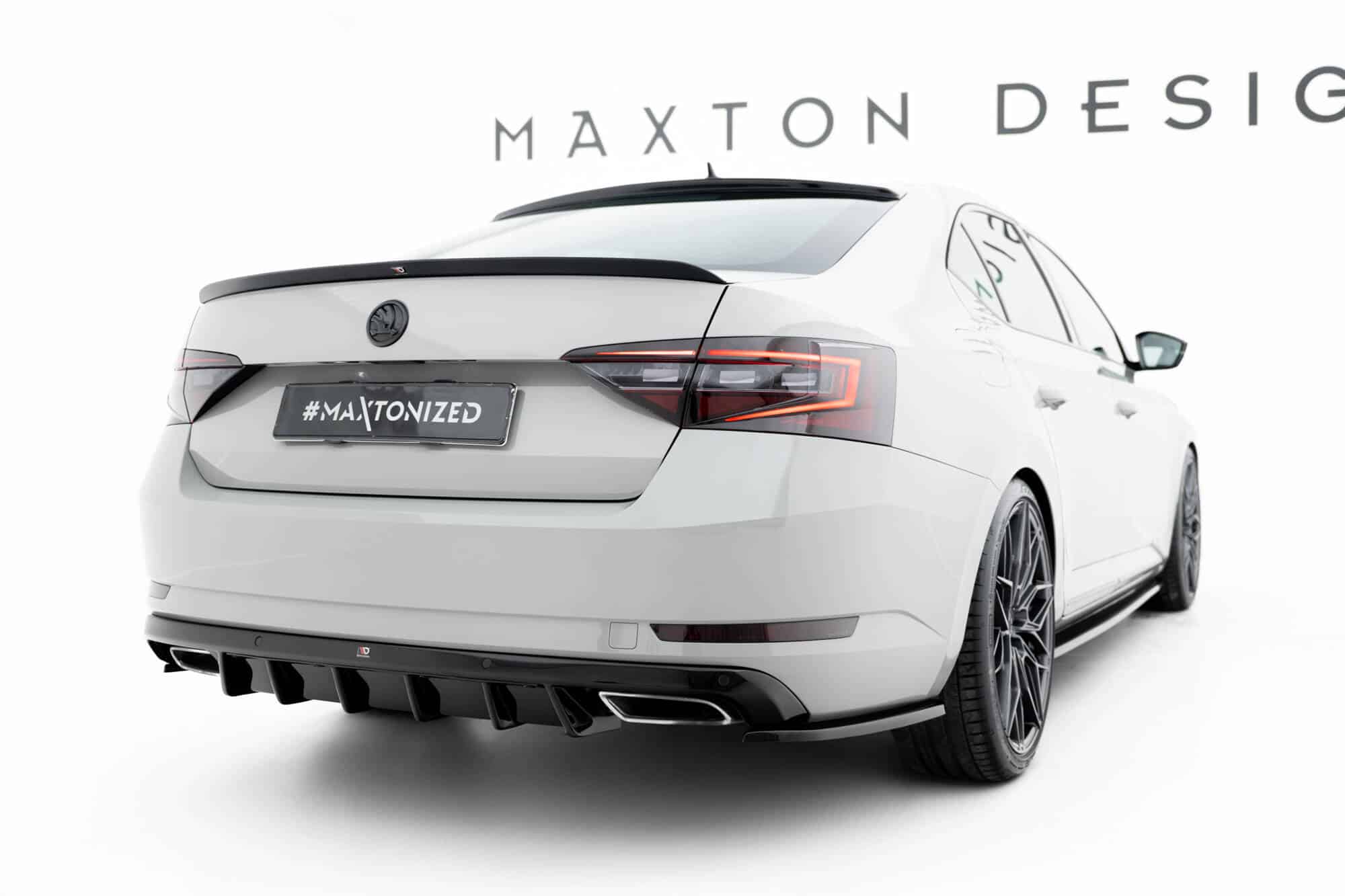 MAXTON DESIGN - Difúzor zadného nárazníka V.2 Skoda Superb Liftback / Combi Mk3 , Čierny lesk – Obrázok 7