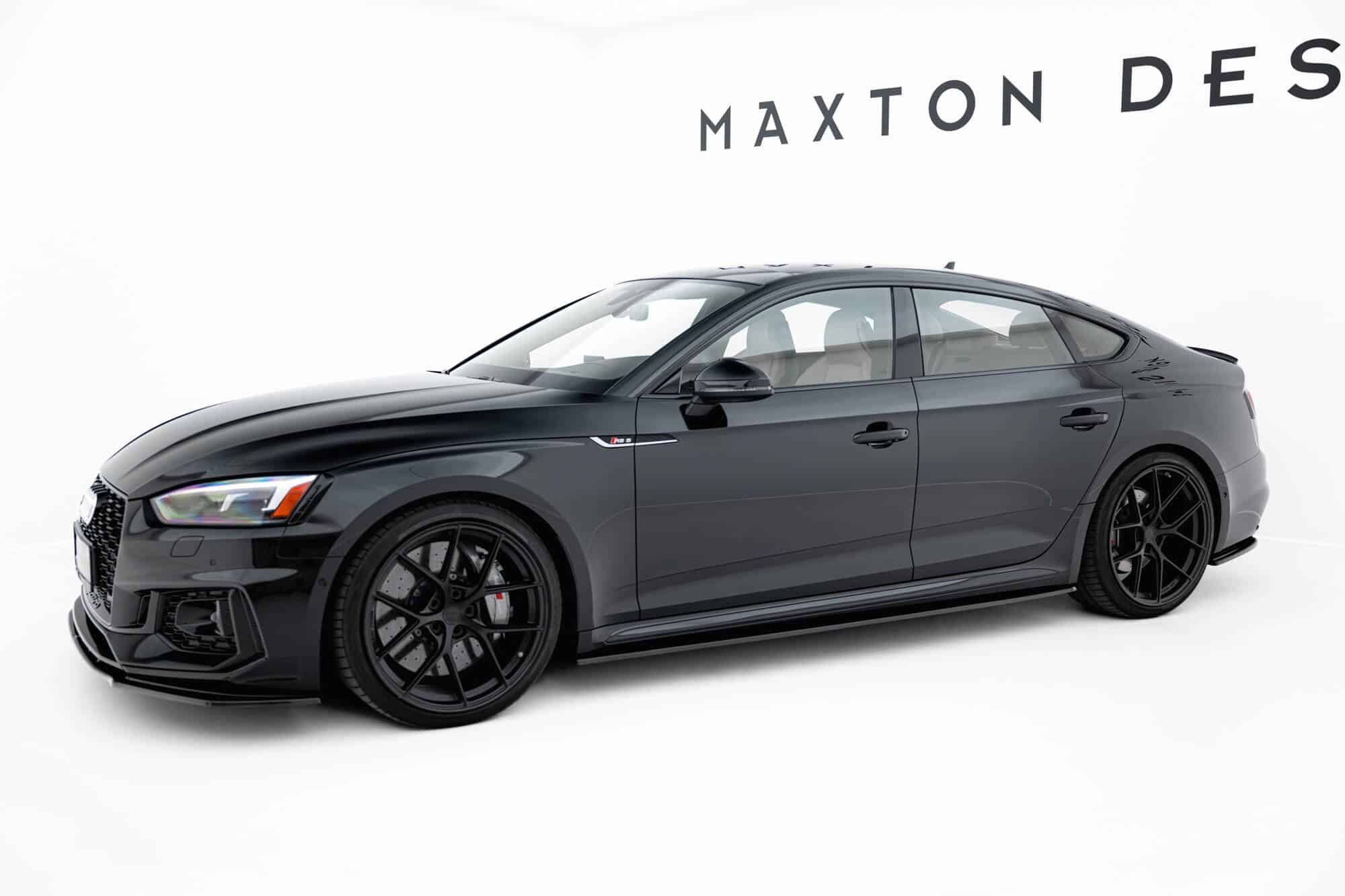 MAXTON DESIGN - Lišty pod bočné prahy Audi RS5 Sportback F5, Čierny lesk – Obrázok 2