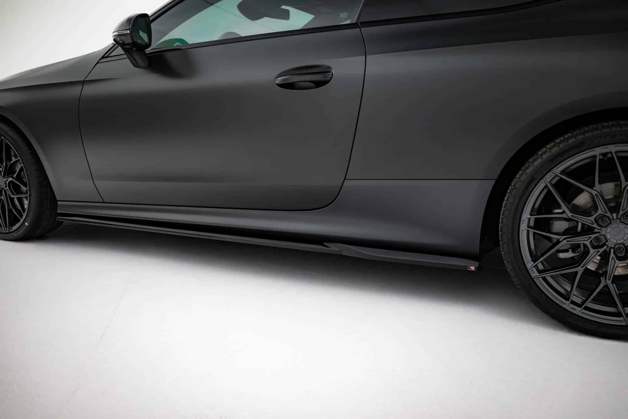 MAXTON DESIGN - Lišty pod bočné prahy Mercedes-Benz CLE AMG-Line C236, Čierny lesk – Obrázok 2