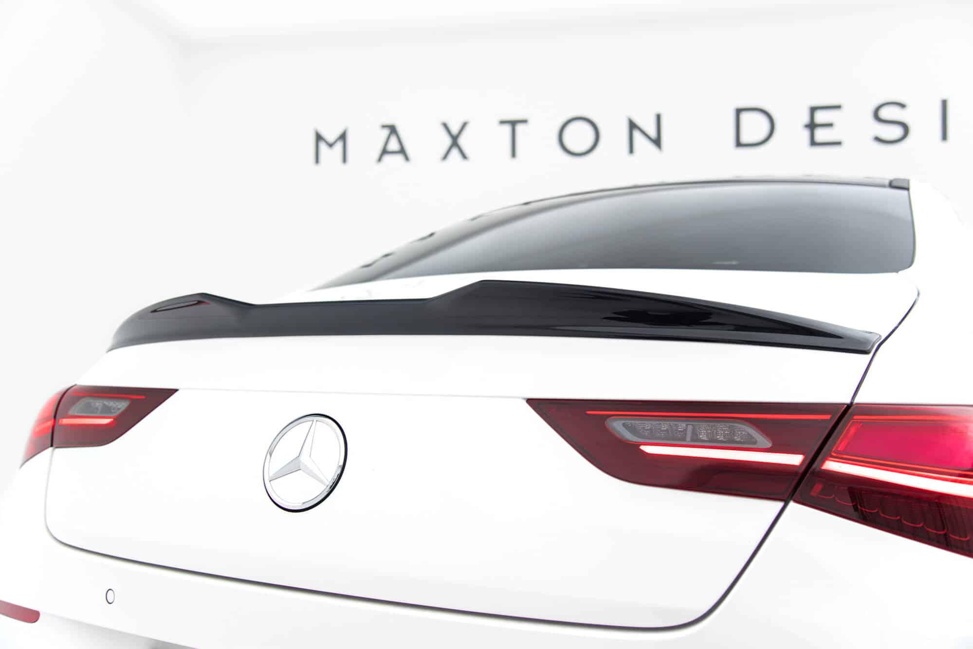 MAXTON DESIGN - Spoiler kufra 3D Mercedes-Benz CLA Coupe C118 Facelift, Čierny lesk – Obrázok 7