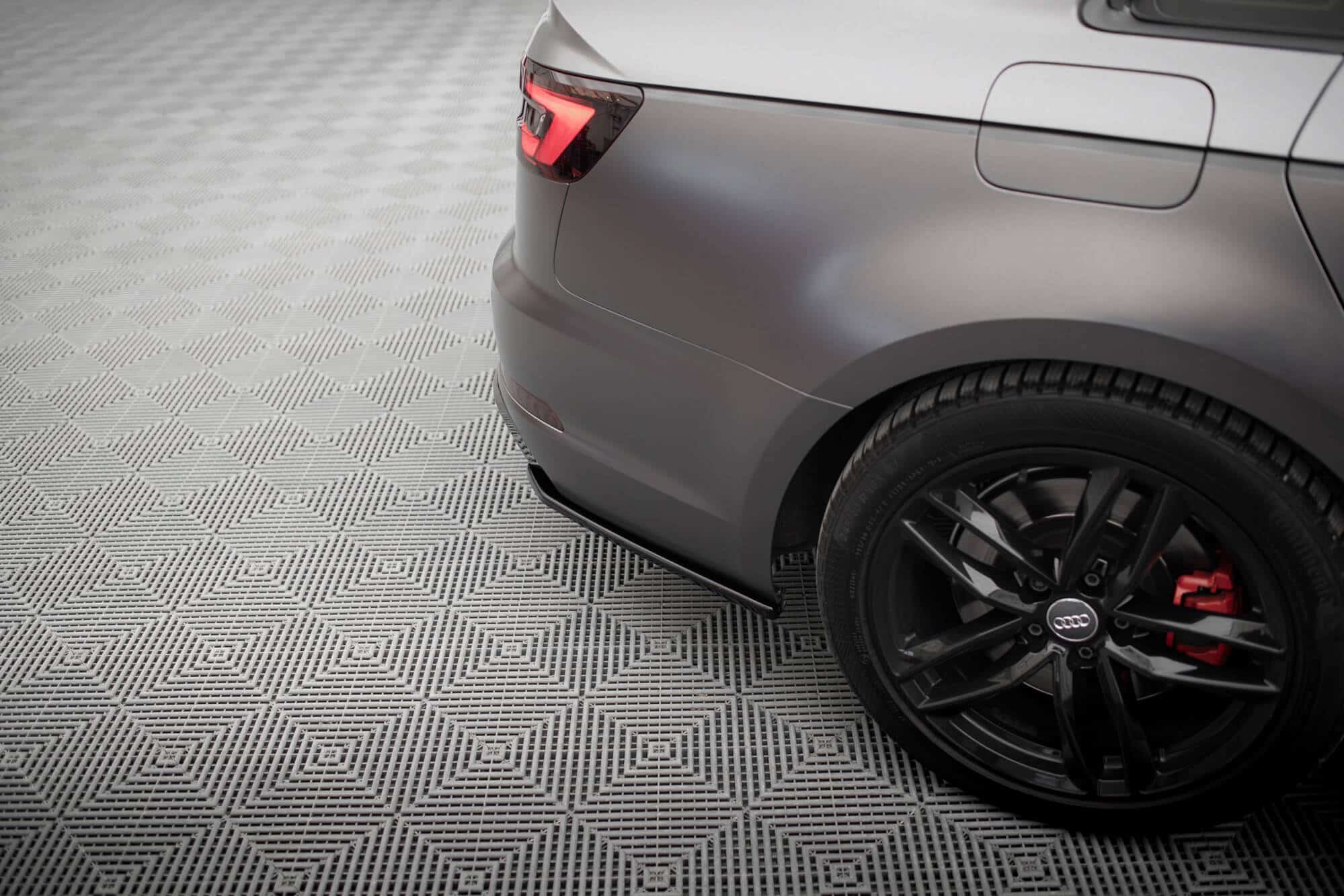 MAXTON DESIGN - Bočné spojlere zadného nárazníka Audi A4 S-line B9 ,Čierny lesk – Obrázok 6