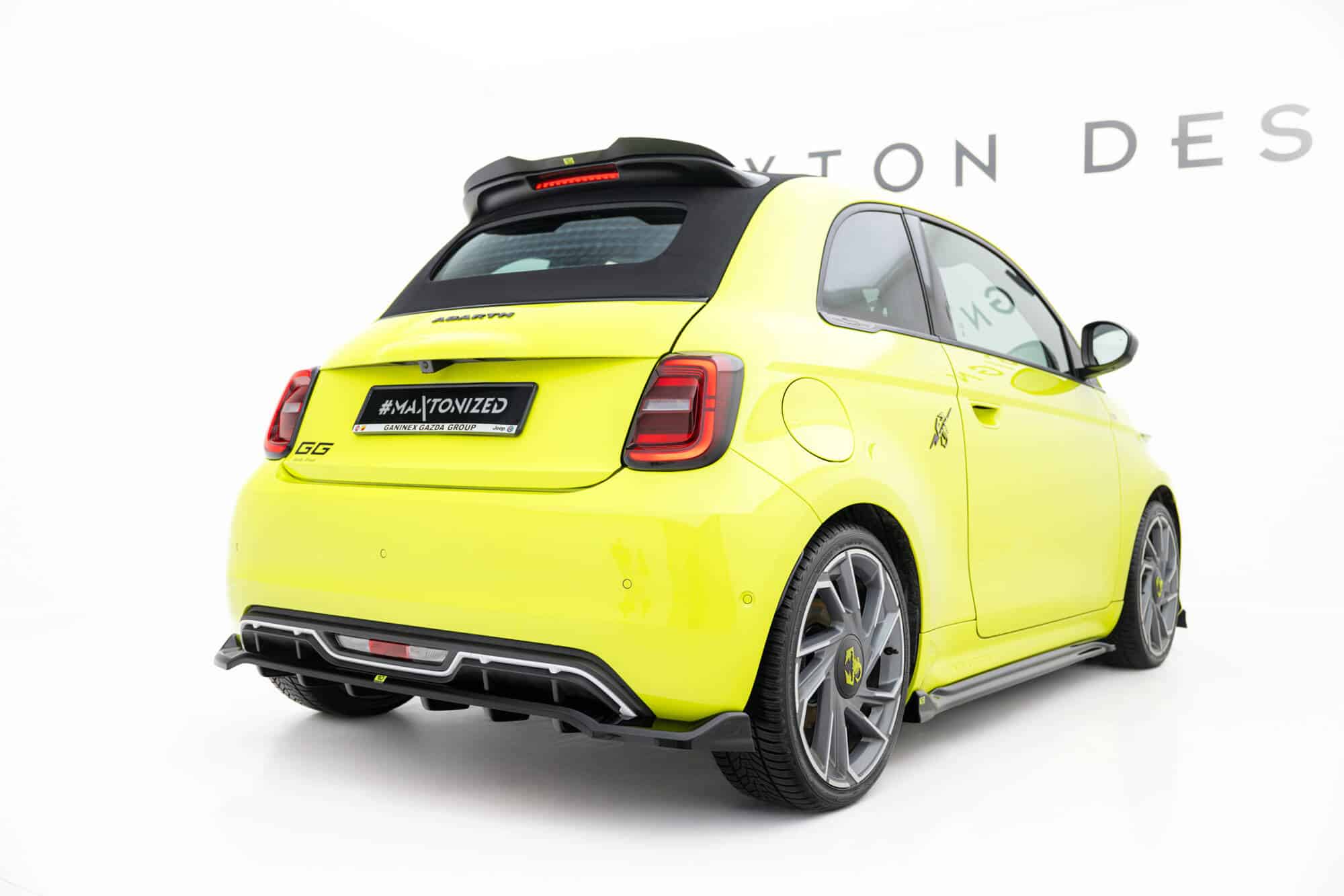 MAXTON DESIGN - Spojler pod zadný nárazník Abarth 500e, Čierny lesk – Obrázok 5