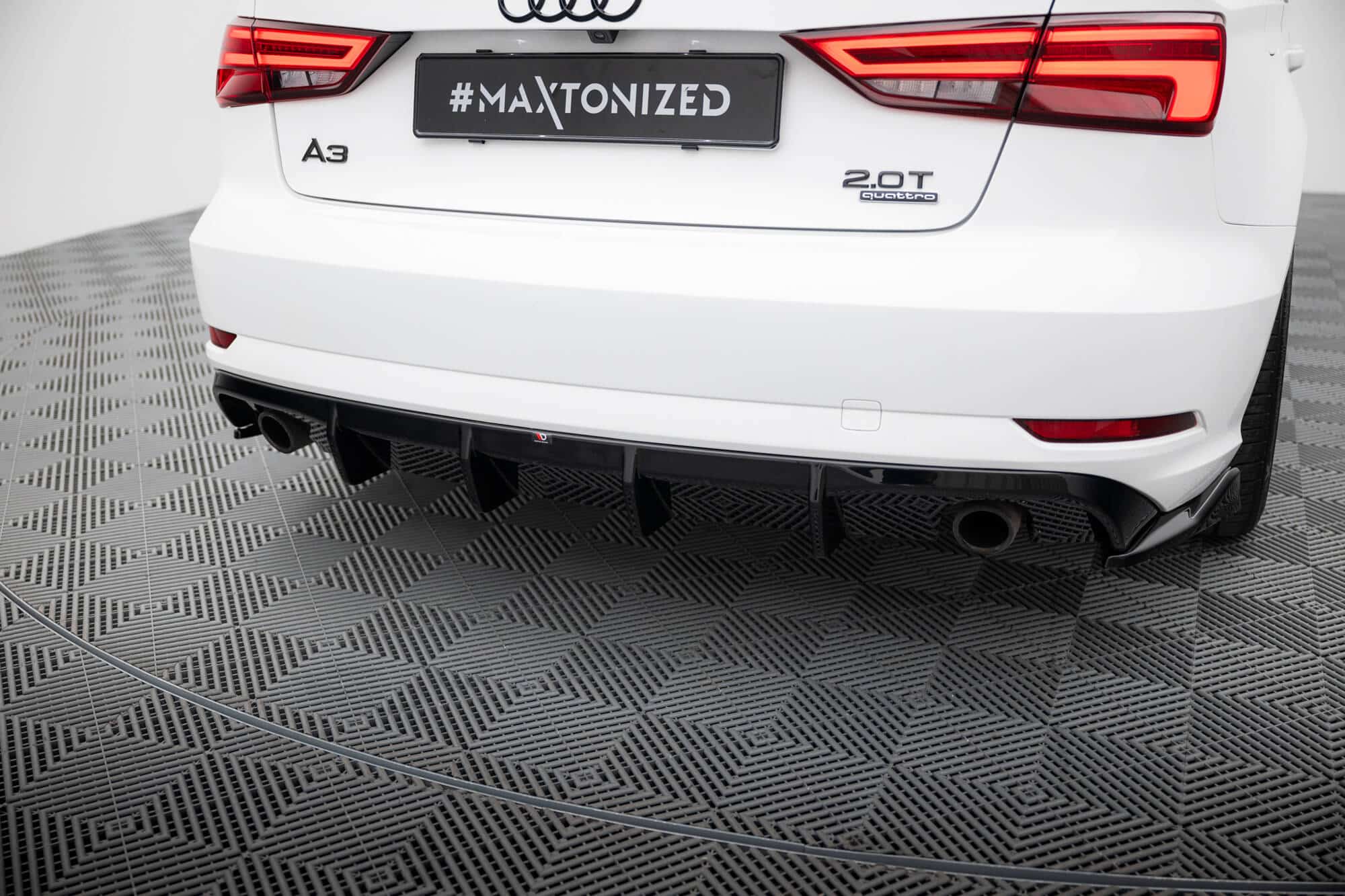 MAXTON DESIGN - Difúzor zadného nárazníka Audi A3 Sedan 8V Facelift, Čierny lesk – Obrázok 5