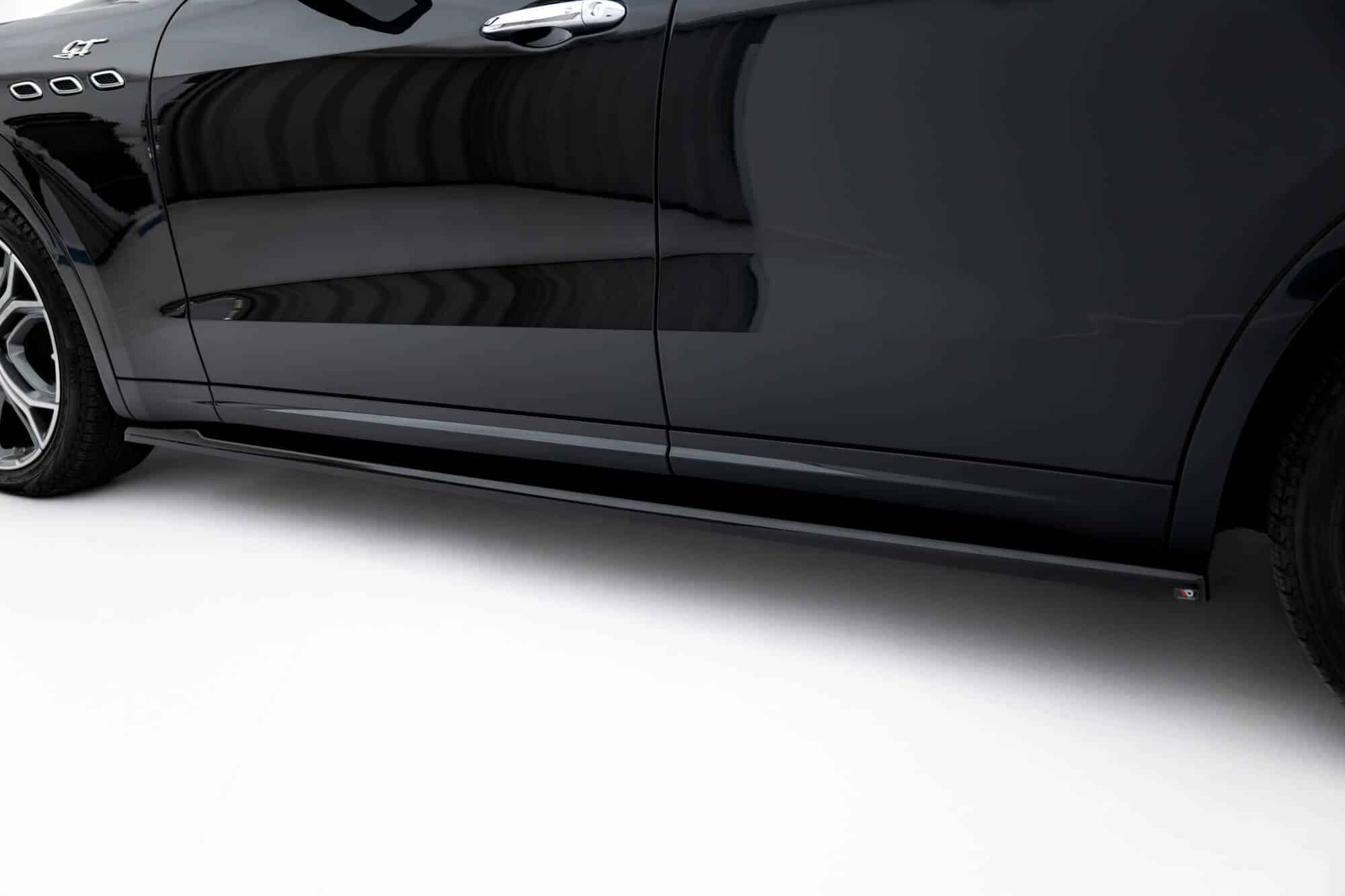 MAXTON DESIGN - Lišty pod bočné prahy Maserati Levante GT Mk1 Facelift, Čierny lesk – Obrázok 5