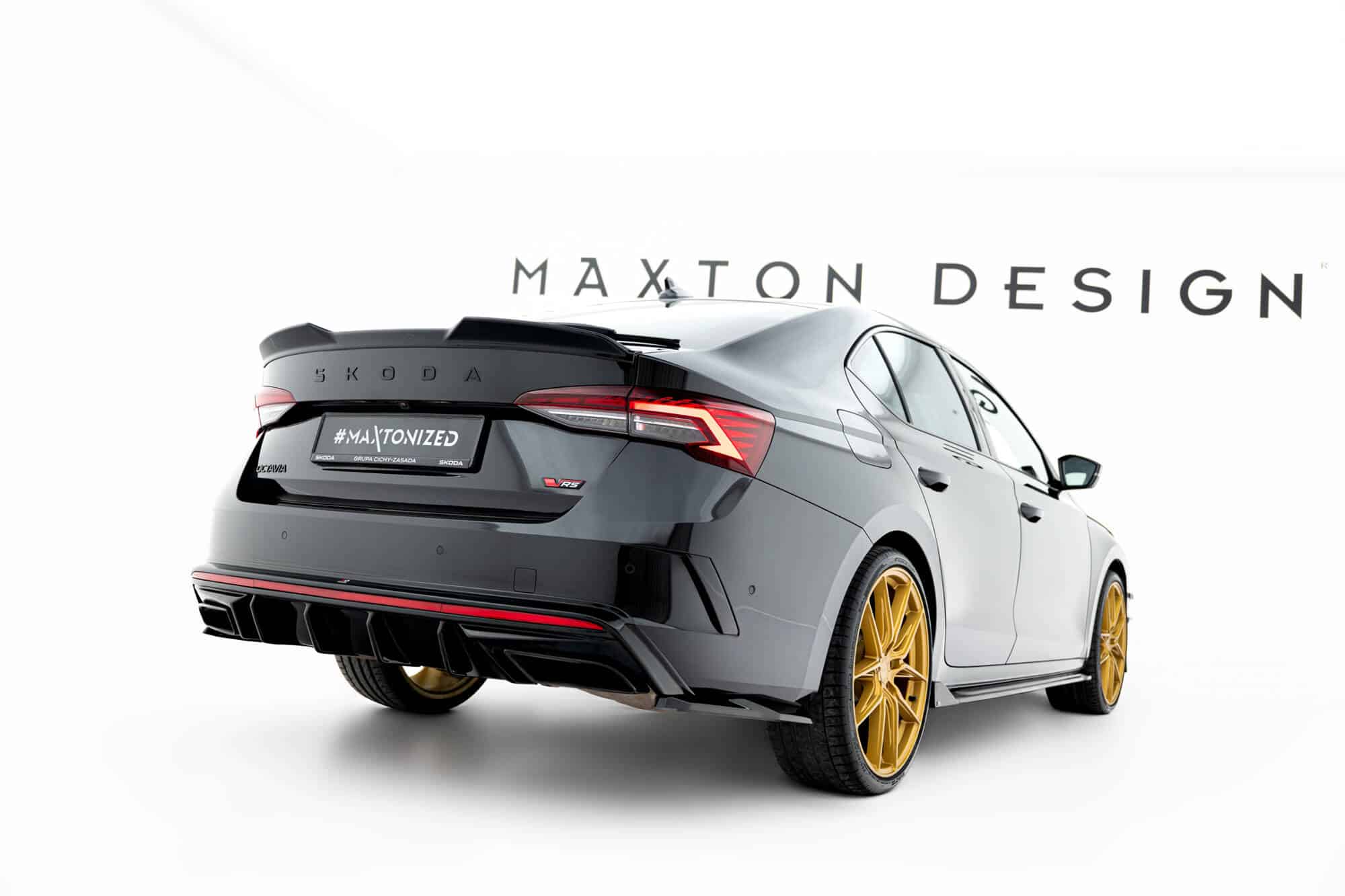 MAXTON DESIGN - Bočné difúzory zadného nárazníka V.3 Skoda Octavia RS Liftback / Combi Mk4 / Mk4 Facelift, Čierny lesk – Obrázok 5