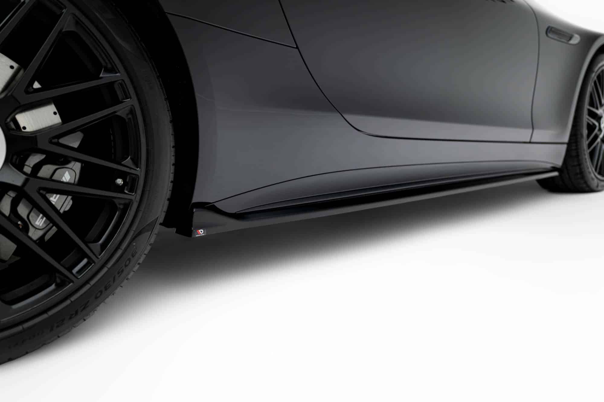 MAXTON DESIGN - Lišty pod bočné prahy Mercedes-AMG SL 63 R232, Čierny lesk – Obrázok 3