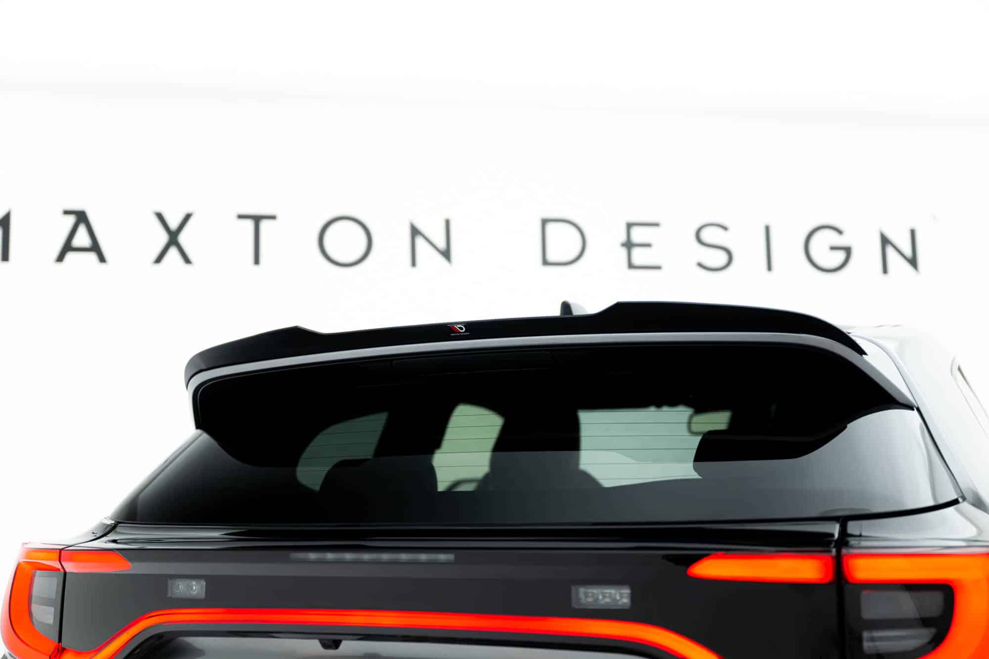 MAXTON DESIGN - Spojler kufra Toyota GR Yaris Mk4 Facelift, Čierny lesk – Obrázok 2